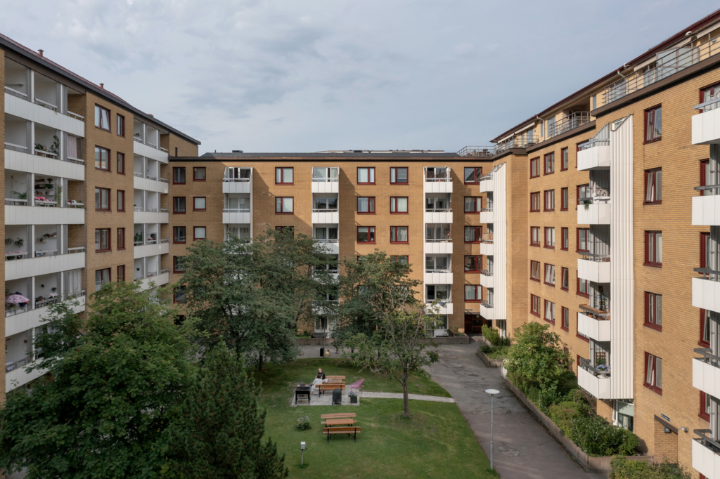 Övre Husargatan 14–26